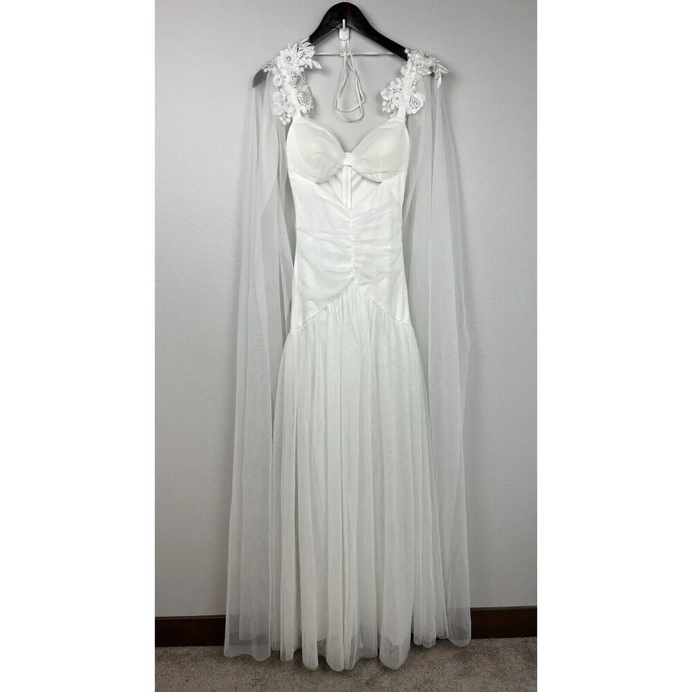 Women's Celeste Maxi Party Wedding White Dress Fashion Nova Size X-Small NWT - Picture 2 of 16